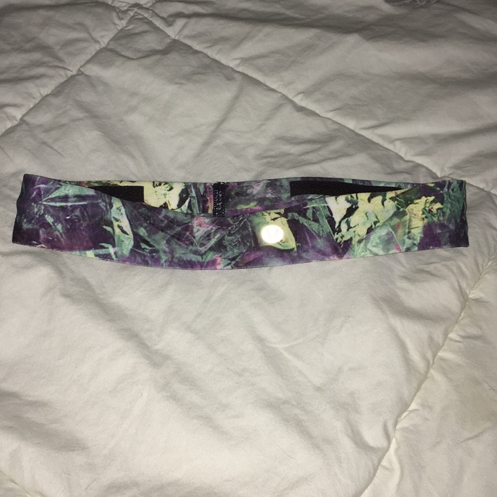 Gently used Lulu Lemon headband!!!